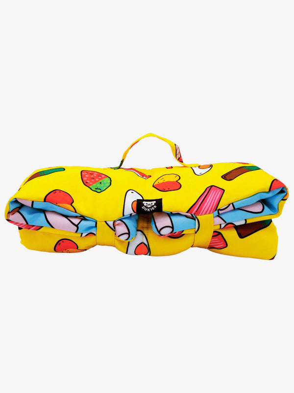 ROLL UP PET MAT: SWEETS