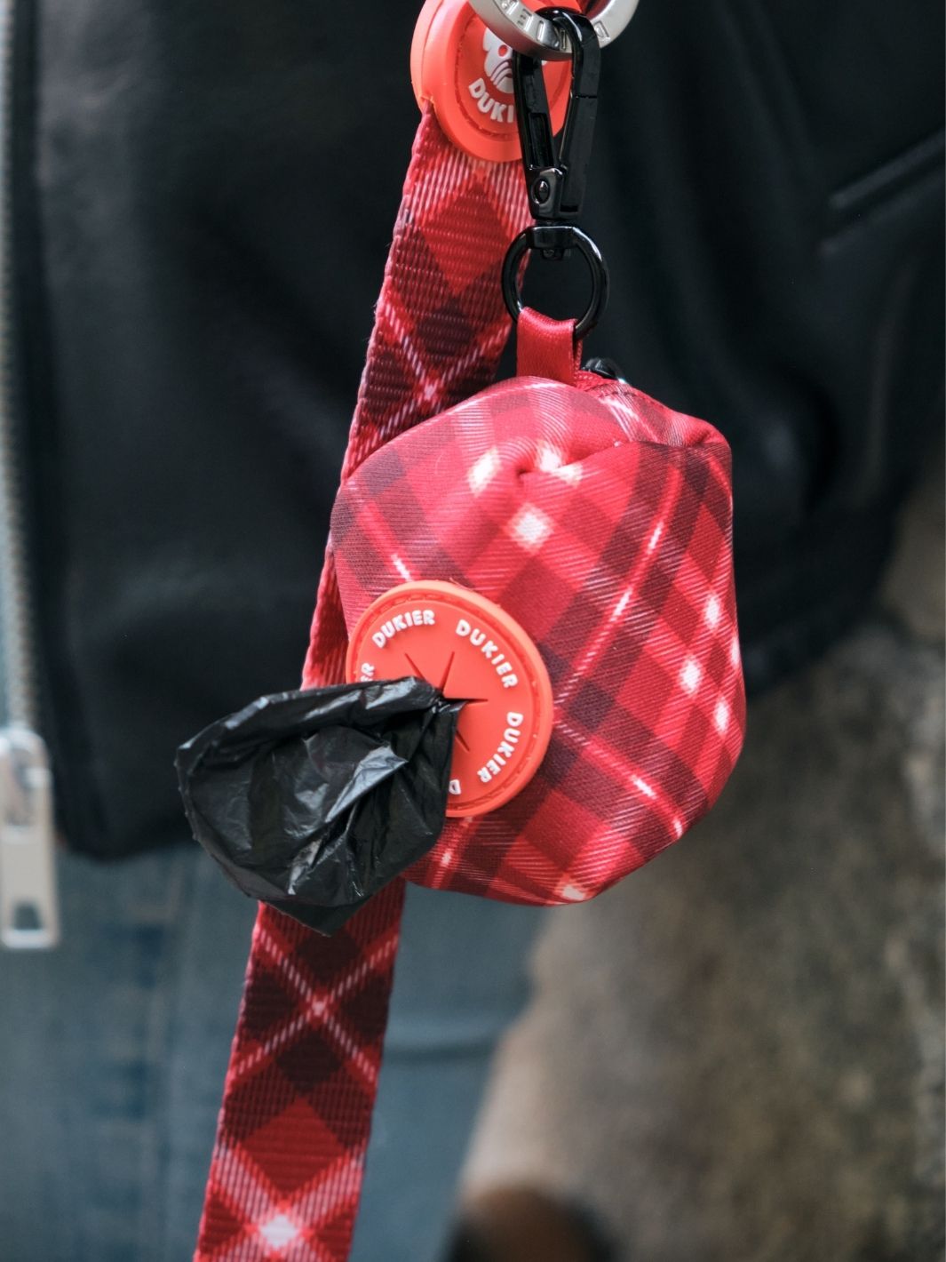PORTA BOLSAS CACA TARTÁN RED