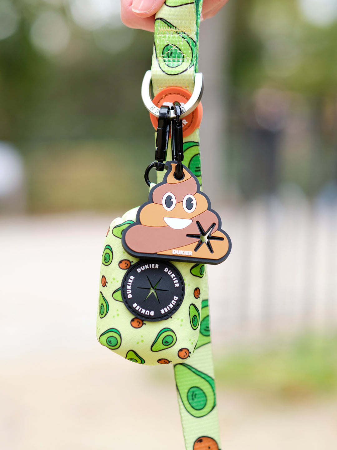 POO BAG CARRIER