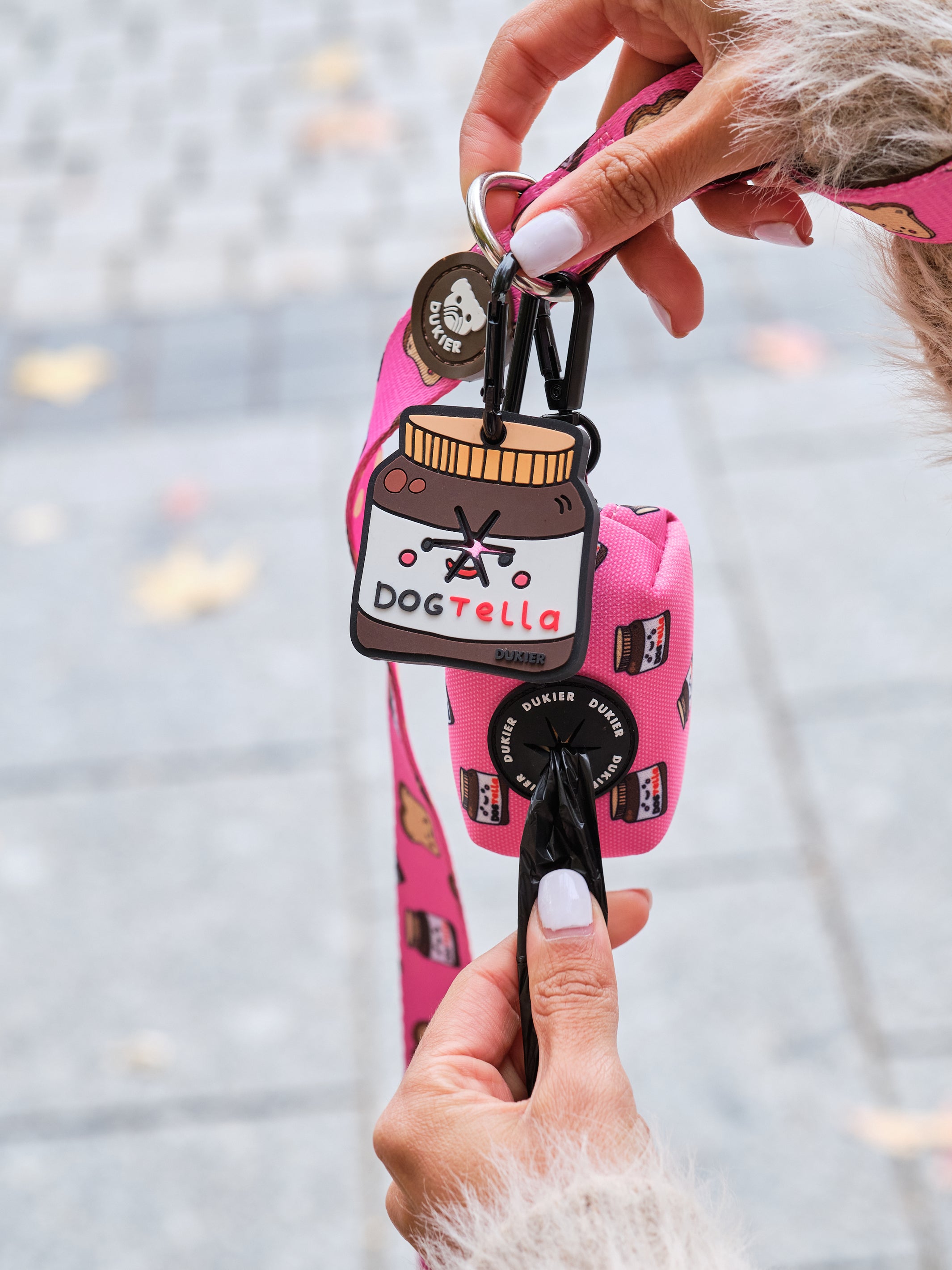 DOGTELLA POO BAG CARRIER
